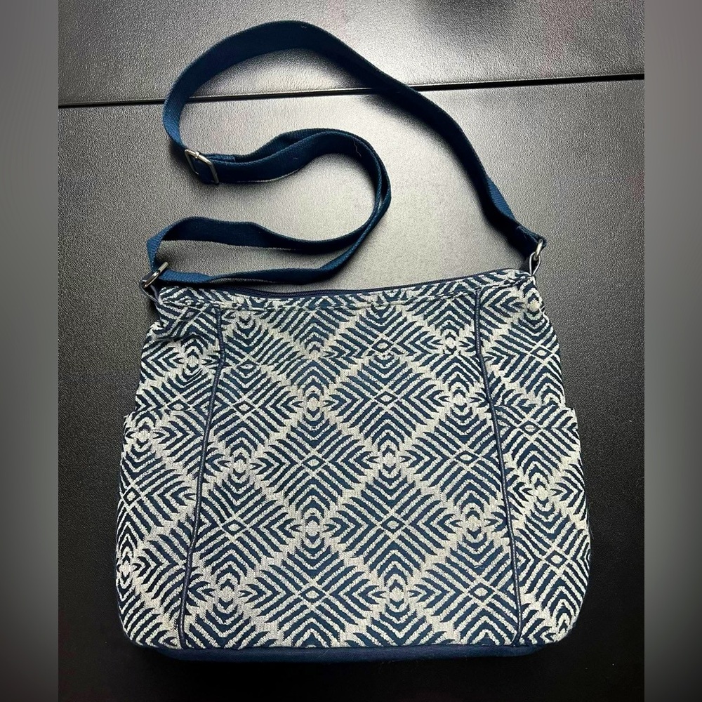 Thirty-One Carry All Bag Purse Tote Shoulder Strap Navy Blue Geometric Pattern
